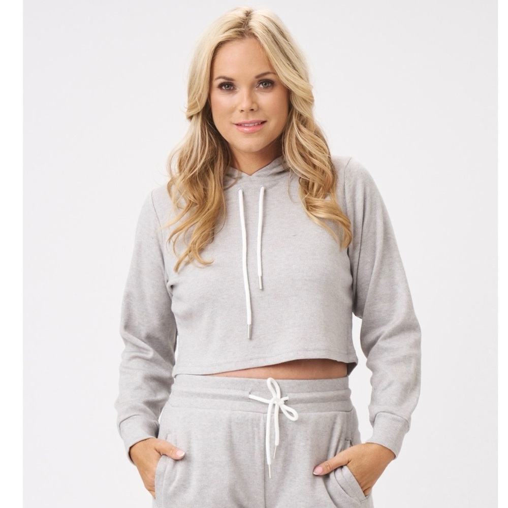 NWT💕LĒ•LĀ•LŌ Grey Cropped Knit Hoodie